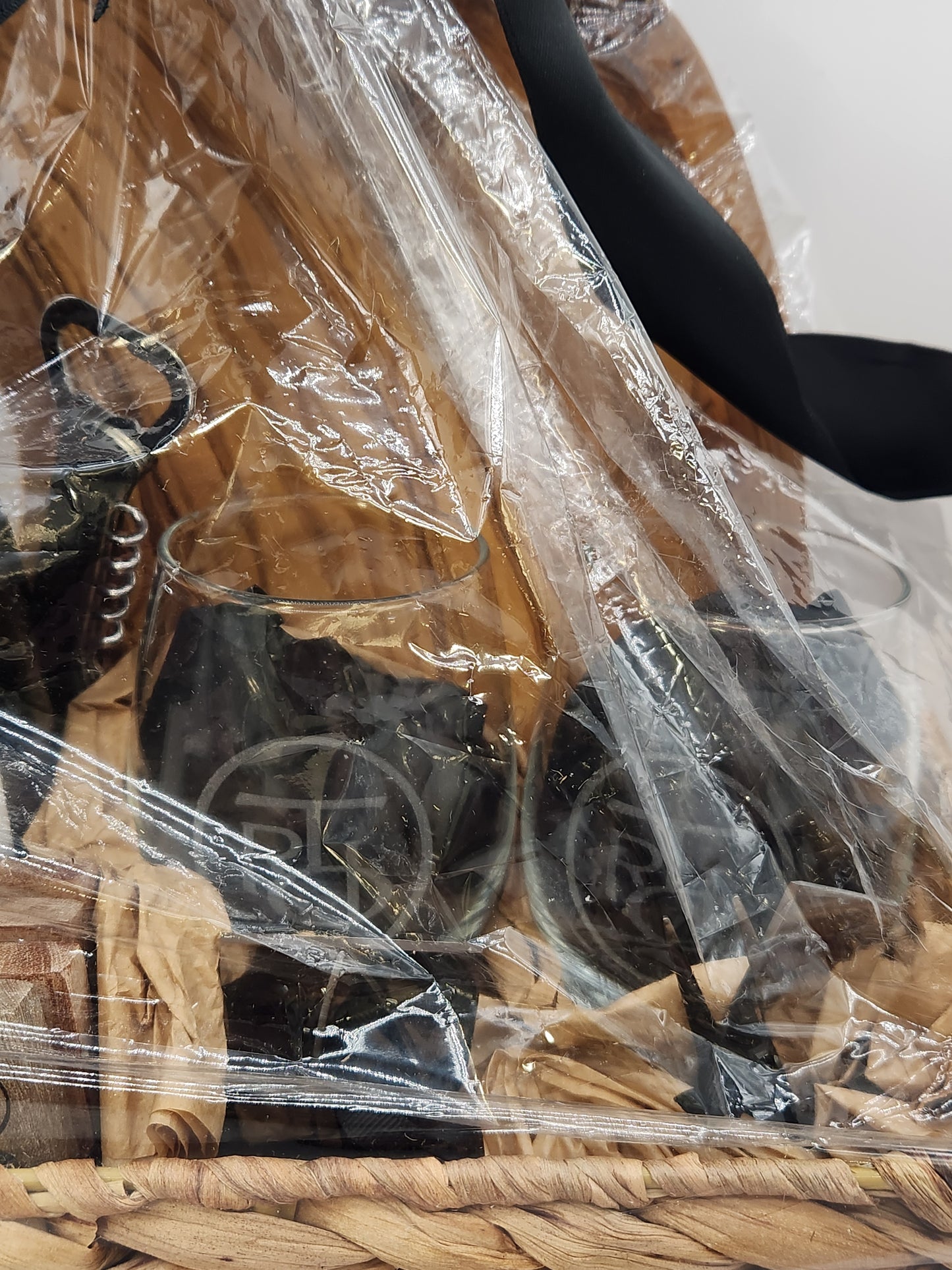 Luxury Wine Gift Basket with Personalized Glasses & Charcuterie Set