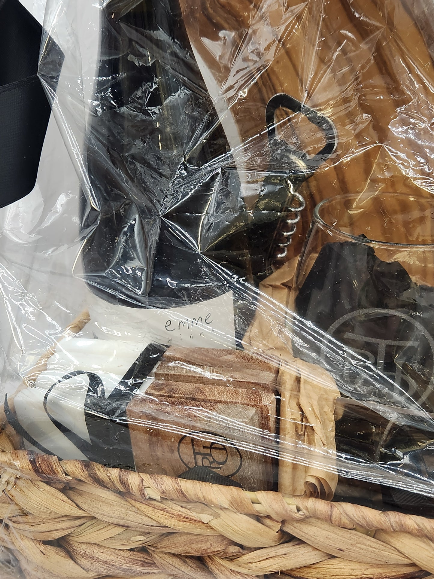 Luxury Wine Gift Basket with Personalized Glasses & Charcuterie Set