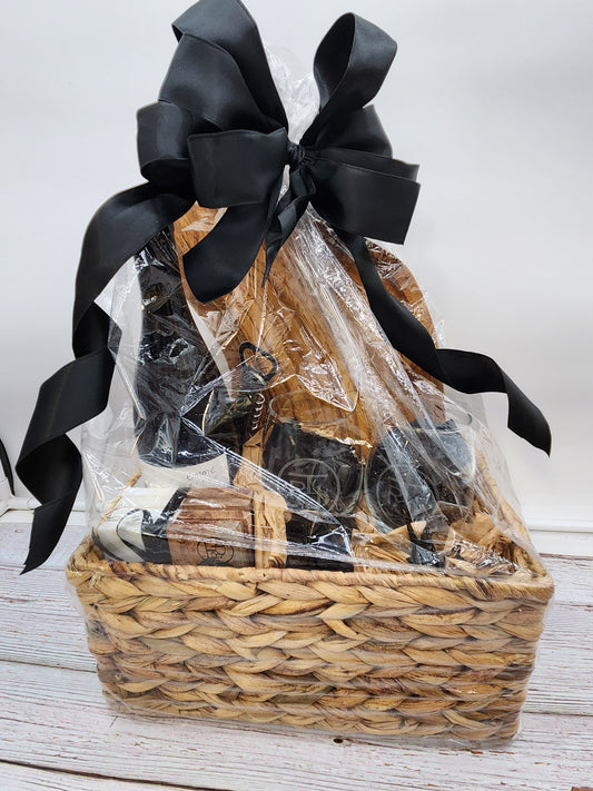 Luxury Wine Gift Basket with Personalized Glasses & Charcuterie Set